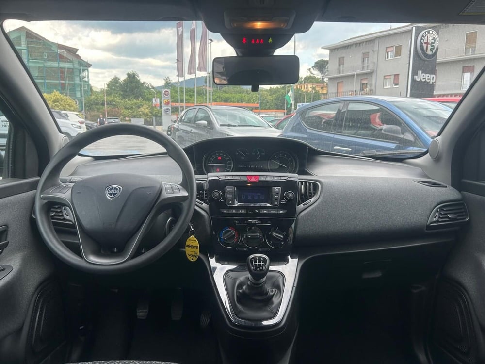 Lancia Ypsilon usata a Avellino (5)