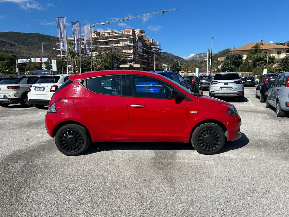Lancia Ypsilon usata a Salerno (11)