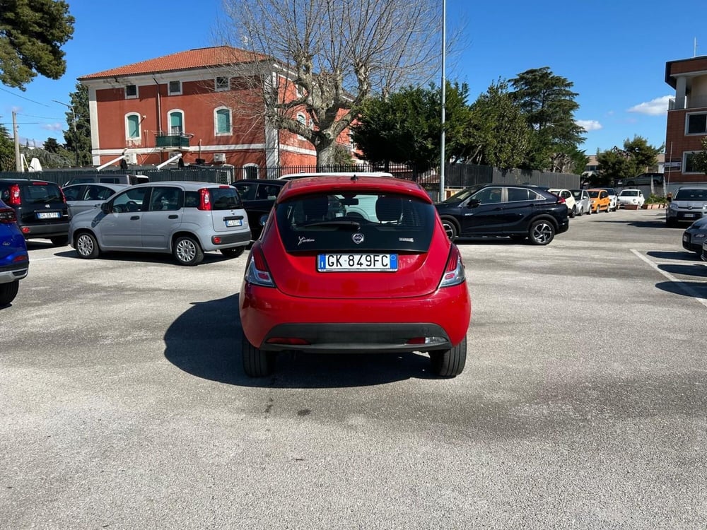Lancia Ypsilon usata a Salerno (12)
