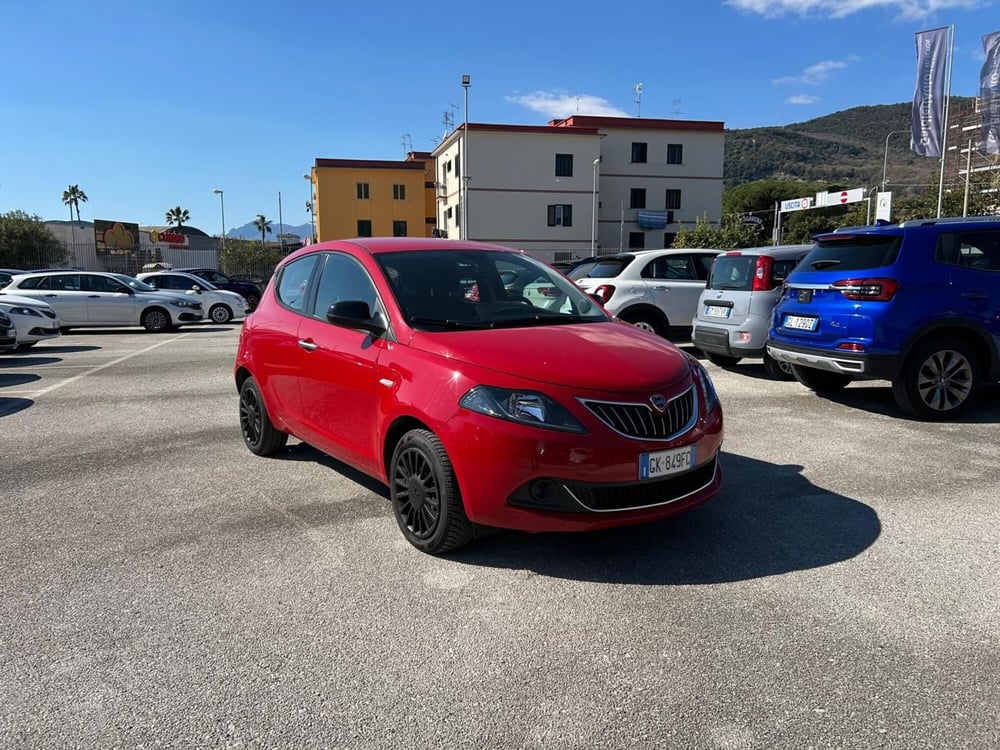 Lancia Ypsilon usata a Salerno (2)