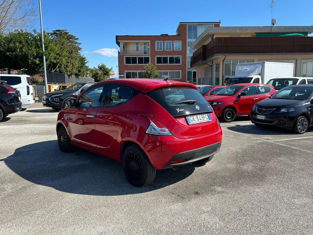 Lancia Ypsilon usata a Salerno (4)