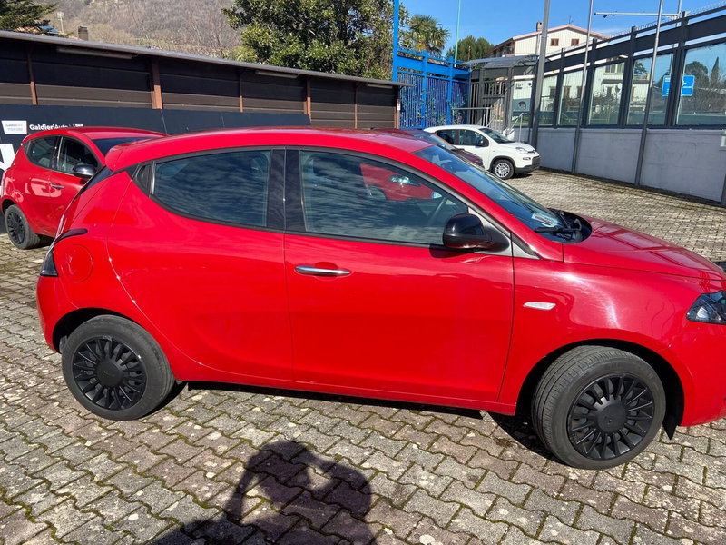 Lancia Ypsilon usata a Avellino (11)