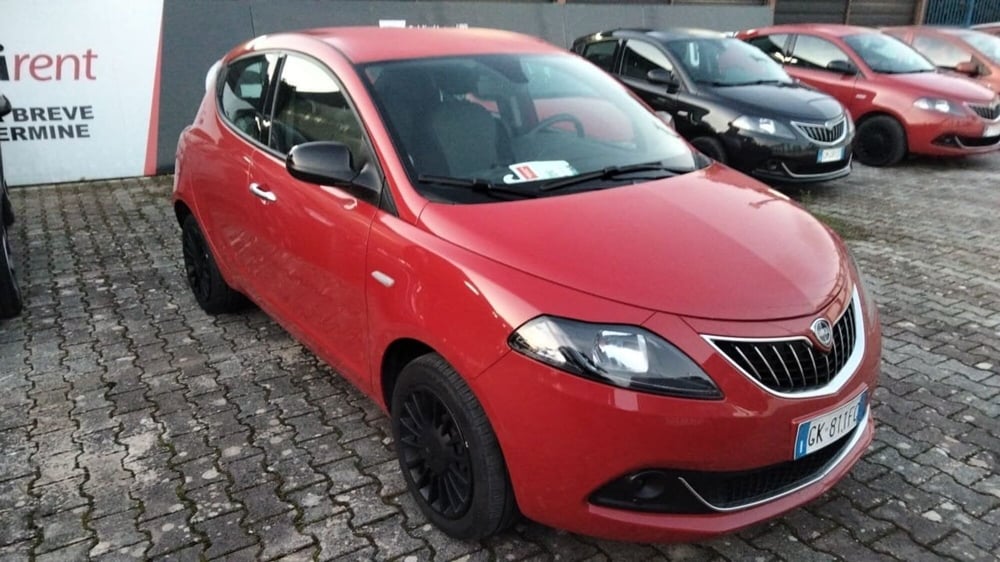 Lancia Ypsilon usata a Avellino (2)