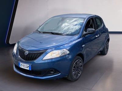 Lancia Ypsilon 1.0 FireFly 5 porte S&amp;S Hybrid Silver Plus del 2023 usata a Atripalda