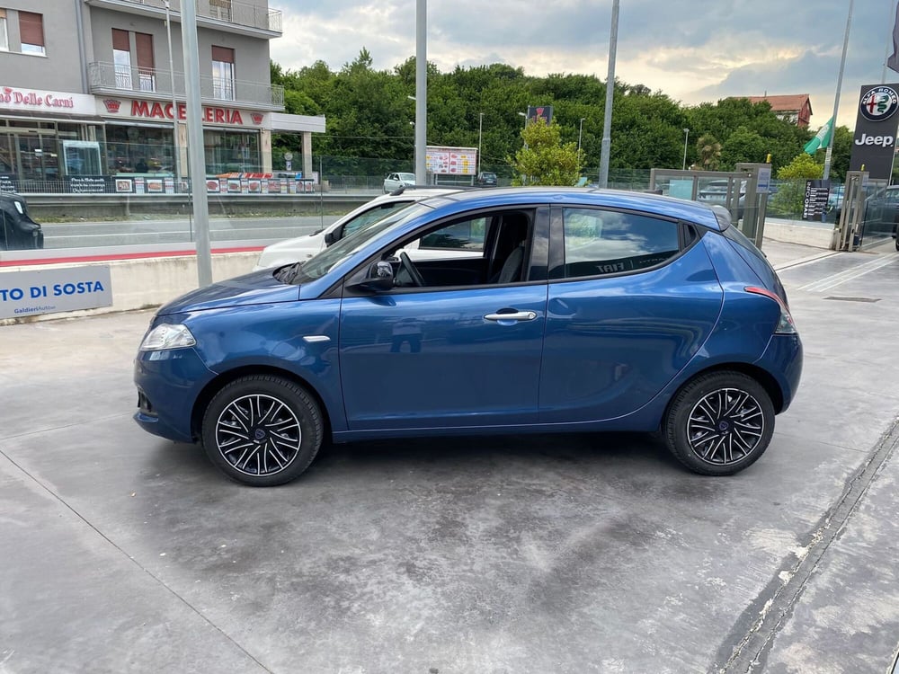 Lancia Ypsilon usata a Avellino (10)
