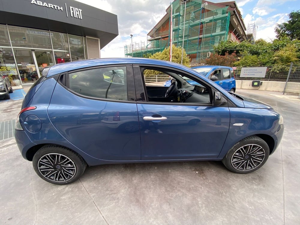 Lancia Ypsilon usata a Avellino (14)