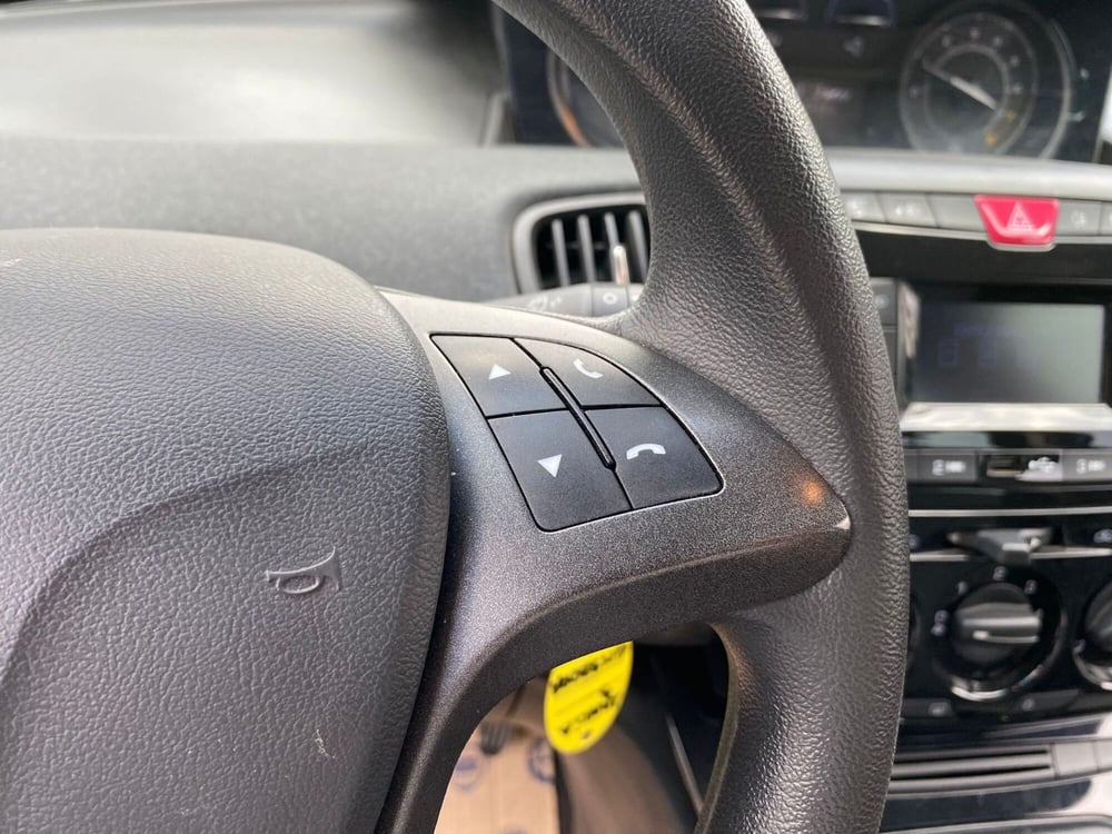 Lancia Ypsilon usata a Avellino (18)