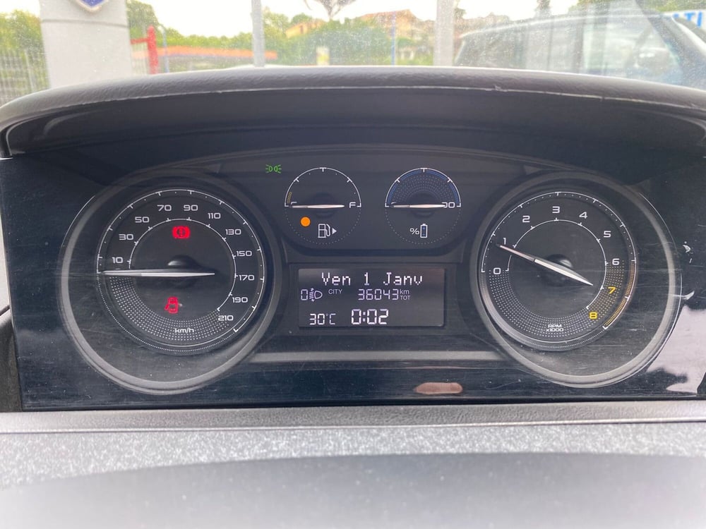 Lancia Ypsilon usata a Avellino (19)