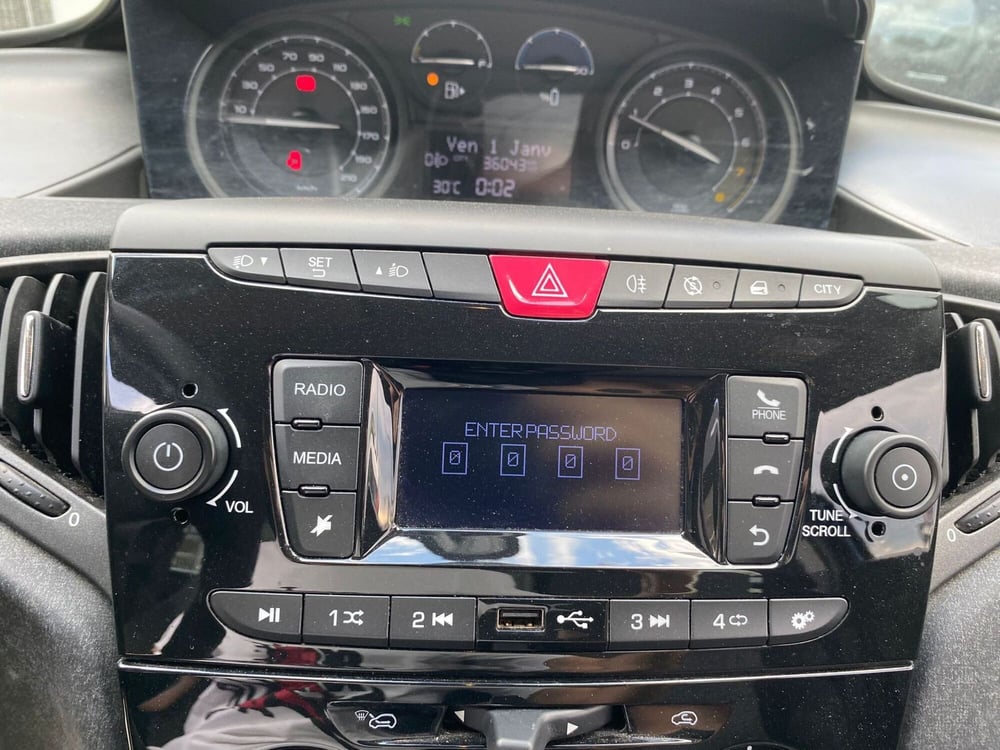 Lancia Ypsilon usata a Avellino (20)