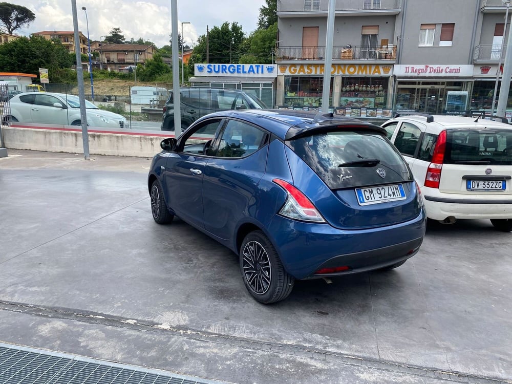 Lancia Ypsilon usata a Avellino (4)