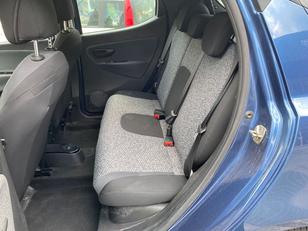 Lancia Ypsilon usata a Avellino (8)