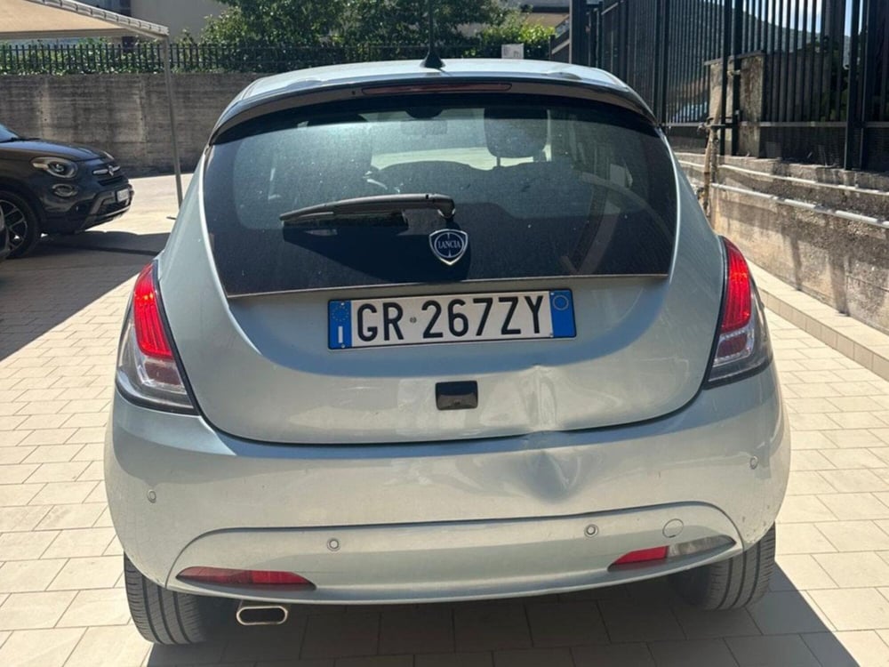 Lancia Ypsilon usata a Salerno (10)