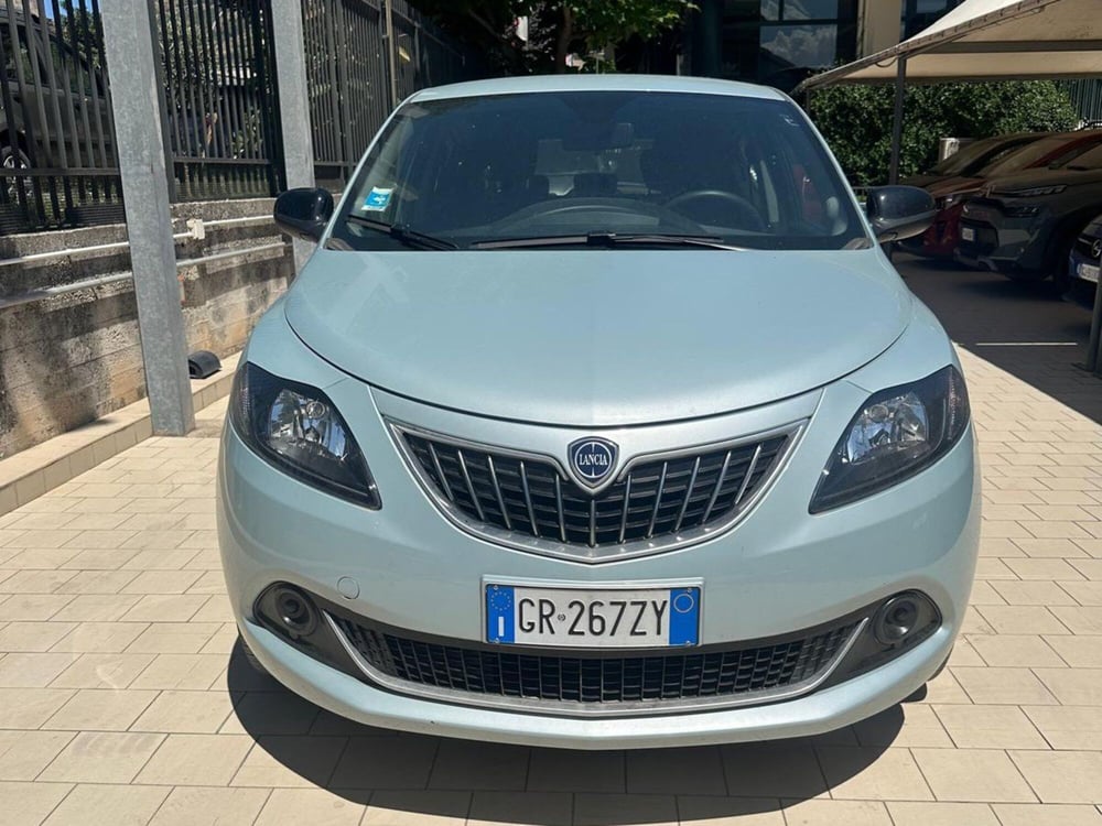 Lancia Ypsilon usata a Salerno (11)