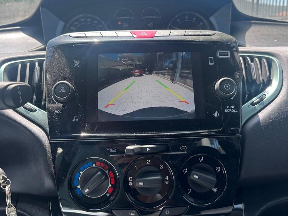 Lancia Ypsilon usata a Salerno (8)