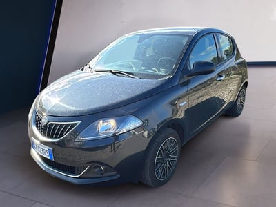 Lancia Ypsilon 1.0 FireFly 5 porte S&amp;S Hybrid Gold Plus del 2023 usata a Fisciano