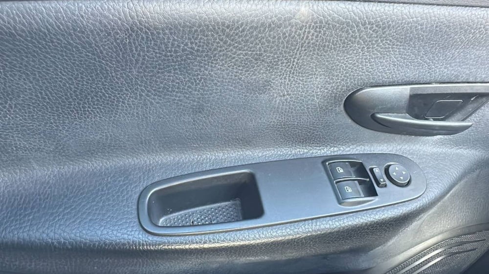 Lancia Ypsilon usata a Salerno (12)