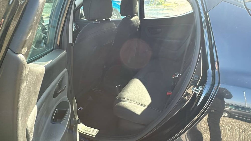 Lancia Ypsilon usata a Salerno (7)
