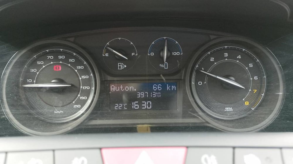 Lancia Ypsilon usata a Salerno (13)