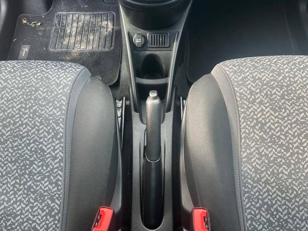 Lancia Ypsilon usata a Salerno (19)