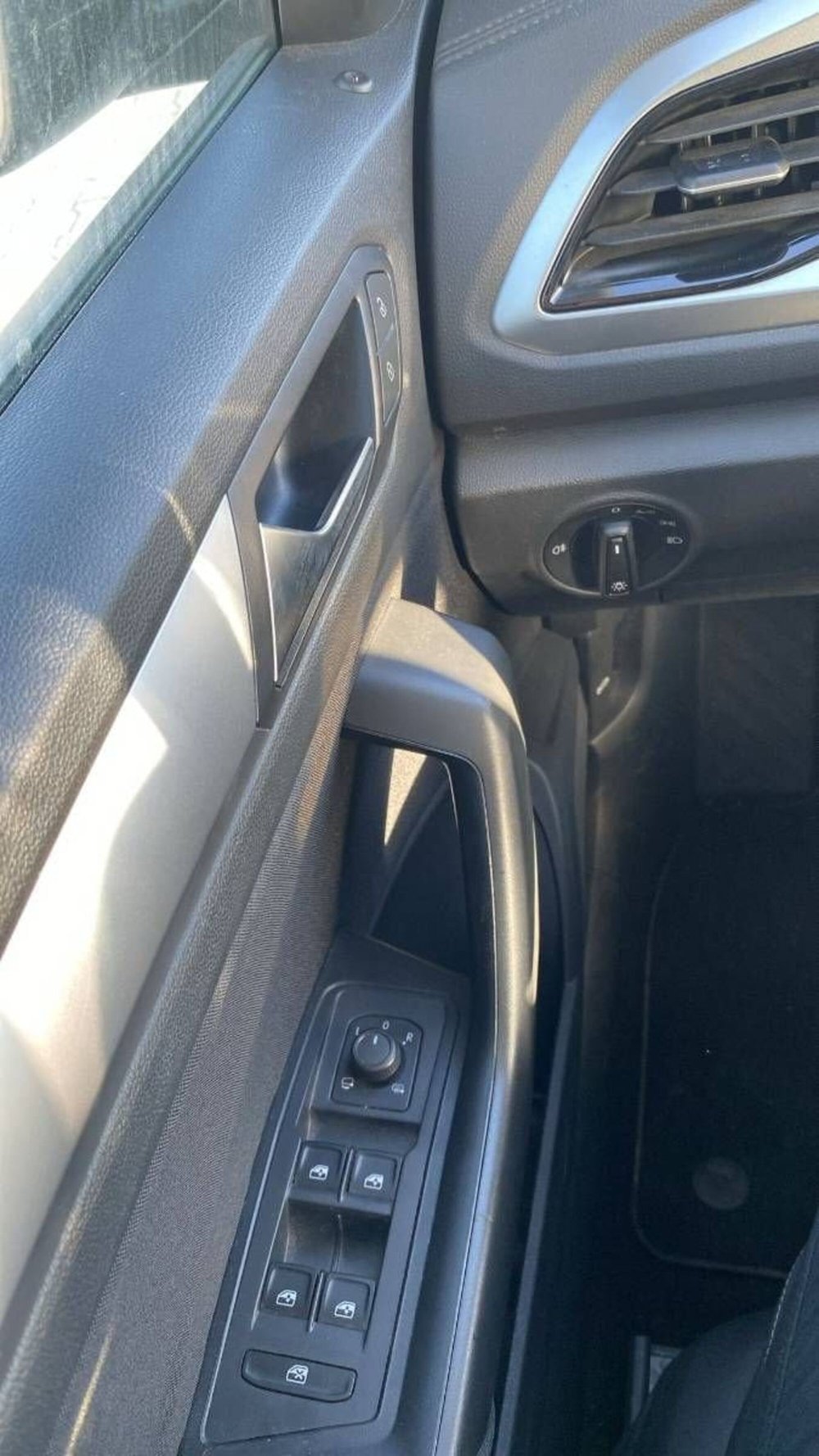 Volkswagen T-Roc usata a Salerno (17)