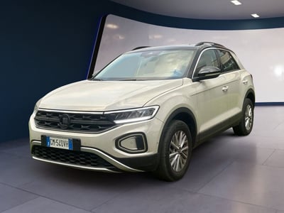Volkswagen T-Roc 1.0 TSI Life del 2023 usata a Fisciano