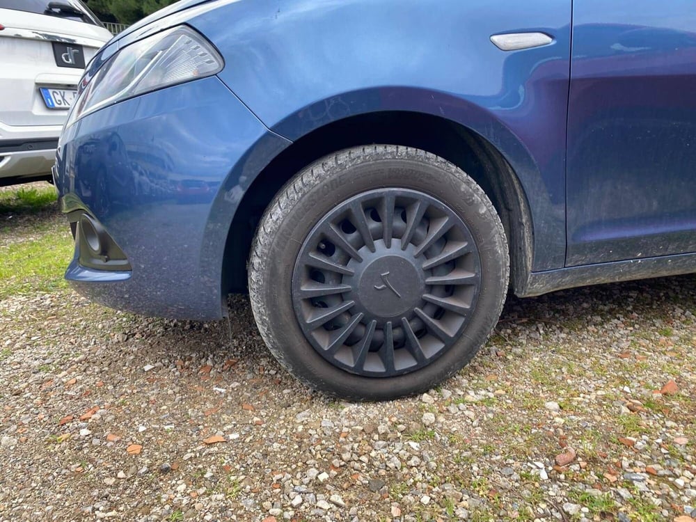 Lancia Ypsilon usata a Salerno (14)