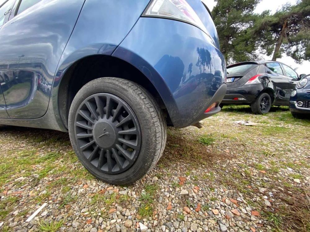 Lancia Ypsilon usata a Salerno (15)