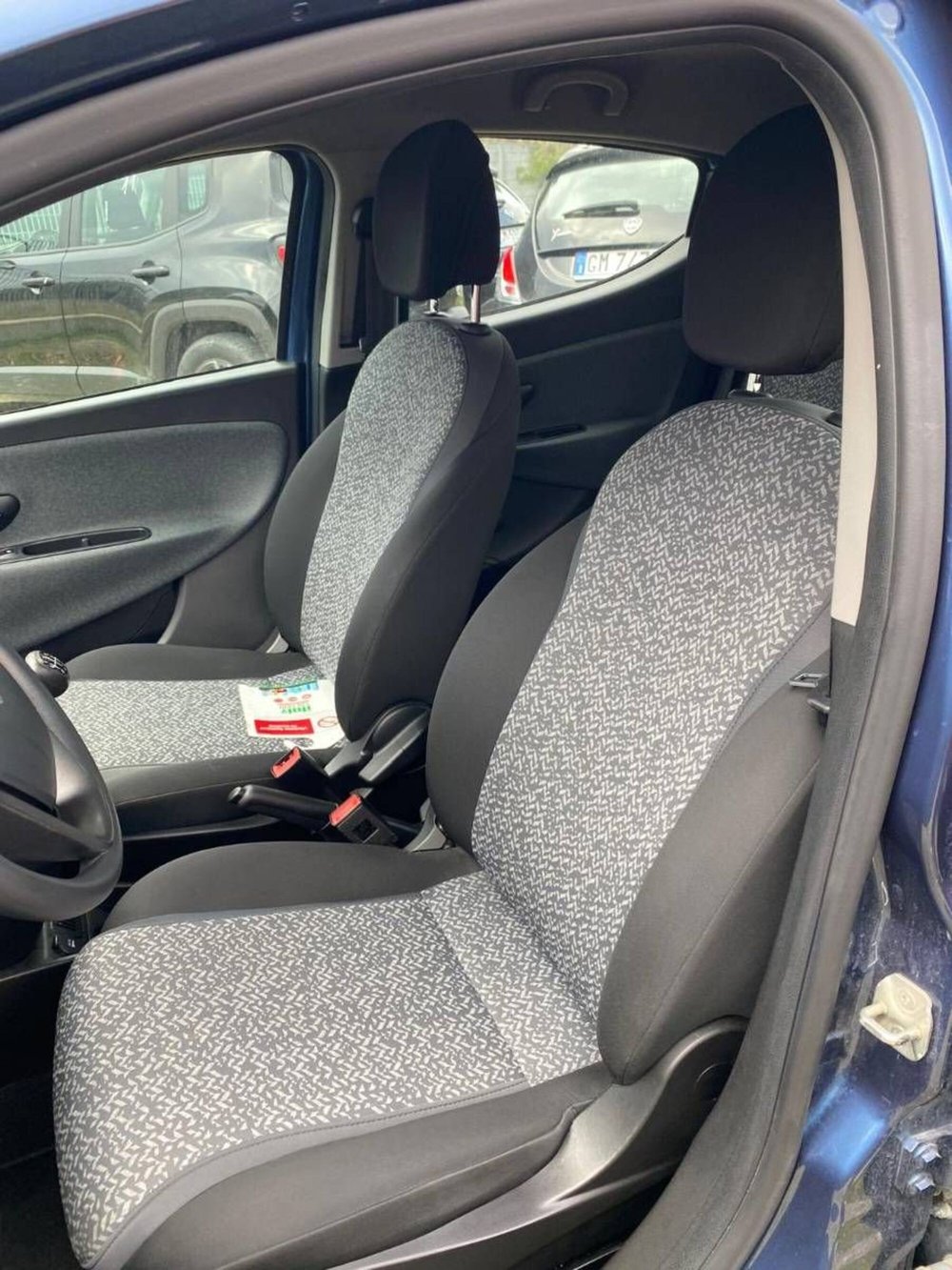 Lancia Ypsilon usata a Salerno (6)