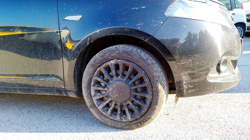 Lancia Ypsilon usata a Salerno (15)