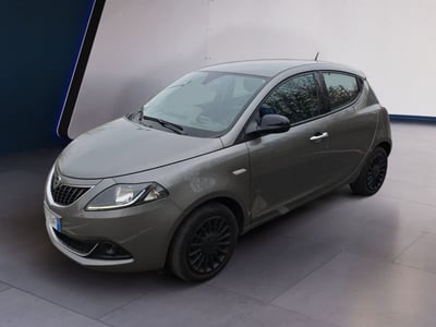 Lancia Ypsilon 1.0 FireFly 5 porte S&amp;S Hybrid Silver Plus del 2023 usata a Fisciano