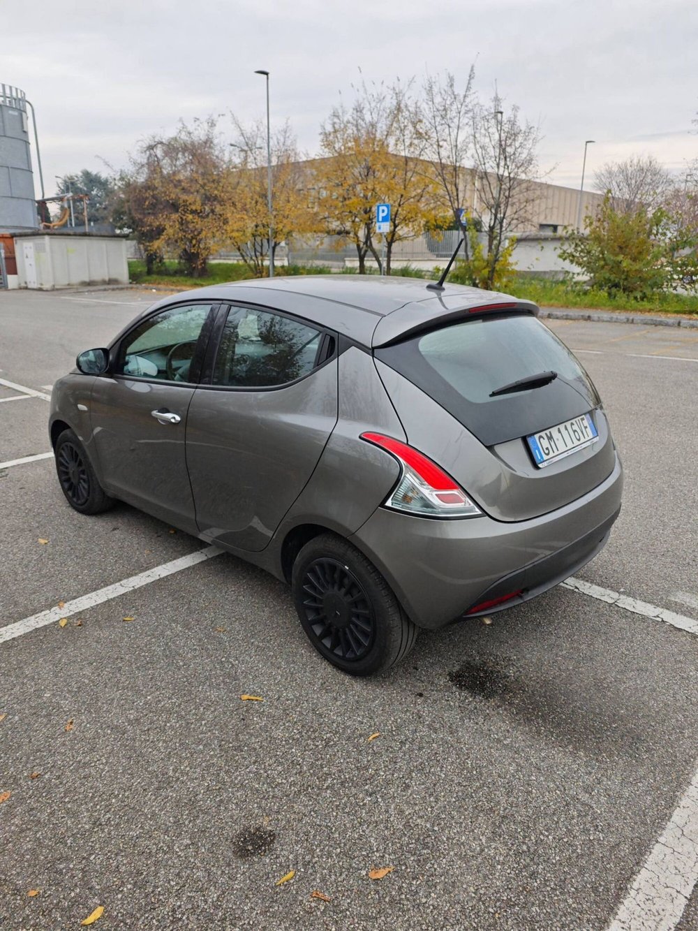 Lancia Ypsilon usata a Salerno (4)