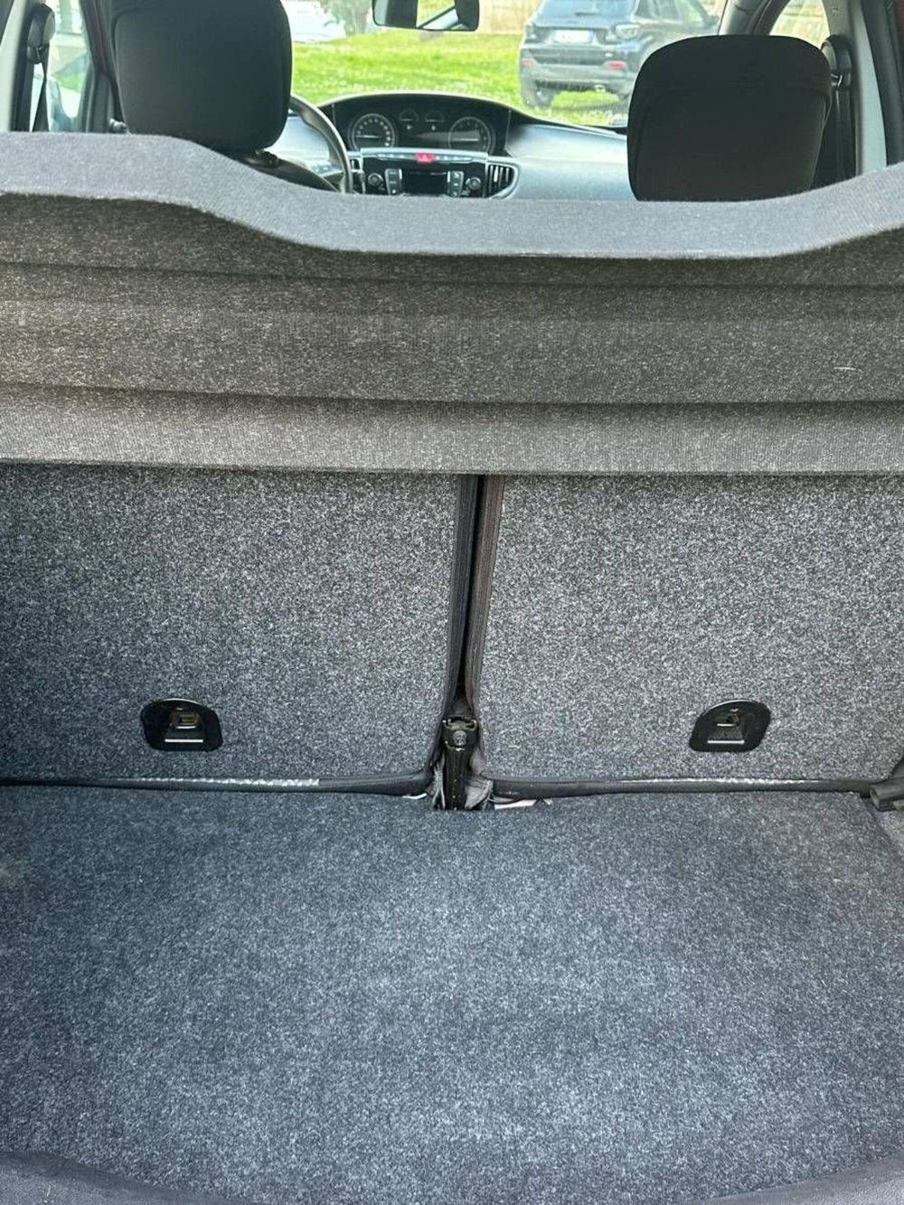 Lancia Ypsilon usata a Salerno (11)