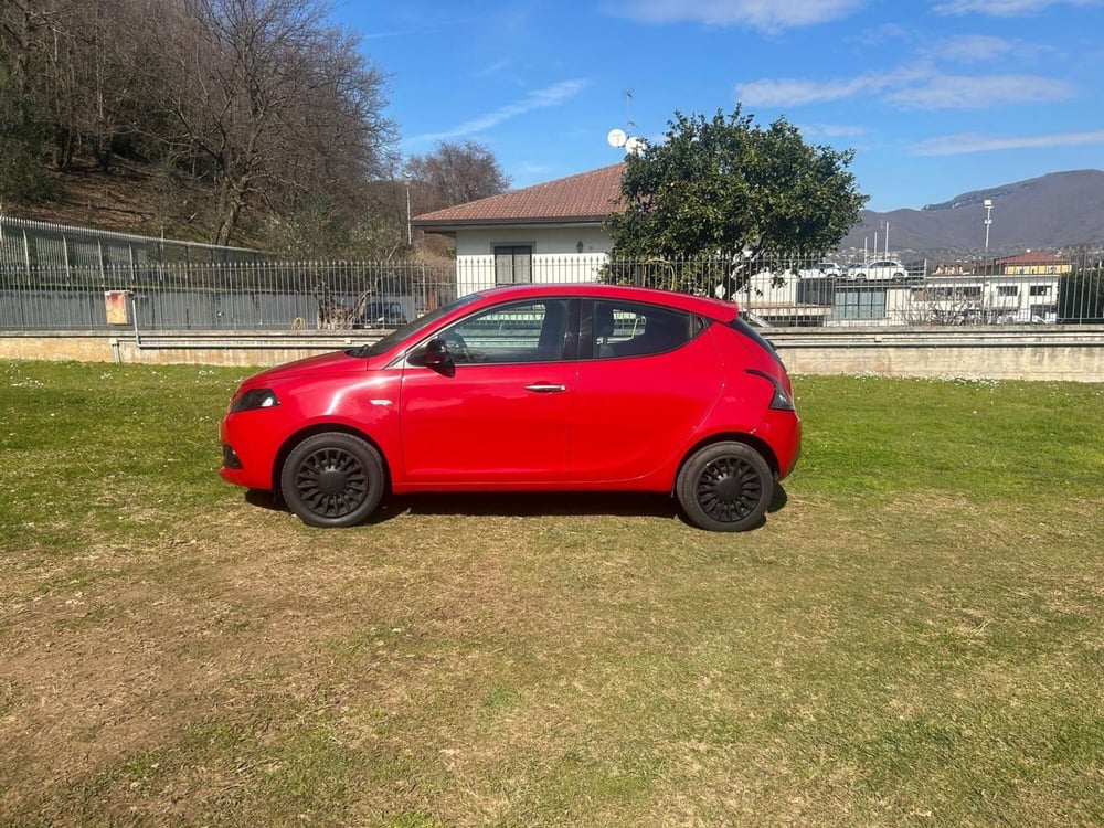 Lancia Ypsilon usata a Salerno (10)