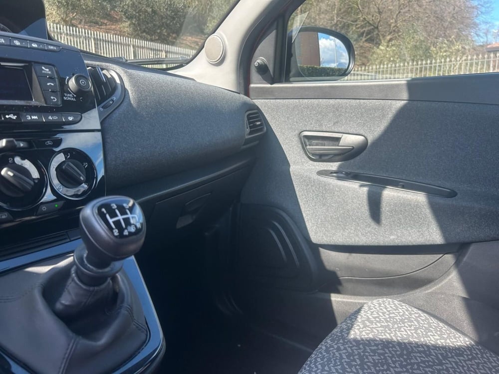 Lancia Ypsilon usata a Salerno (20)