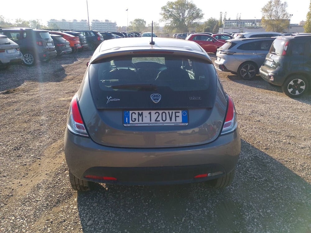 Lancia Ypsilon usata a Salerno (10)