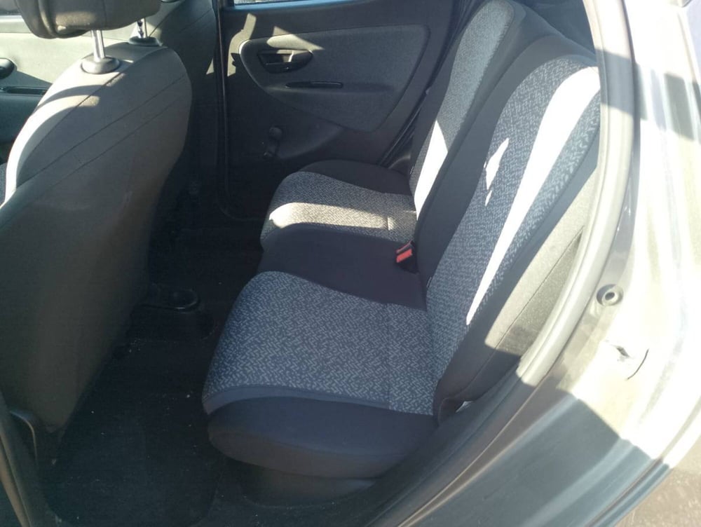 Lancia Ypsilon usata a Salerno (7)