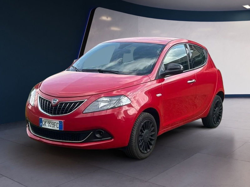 Lancia Ypsilon usata a Salerno