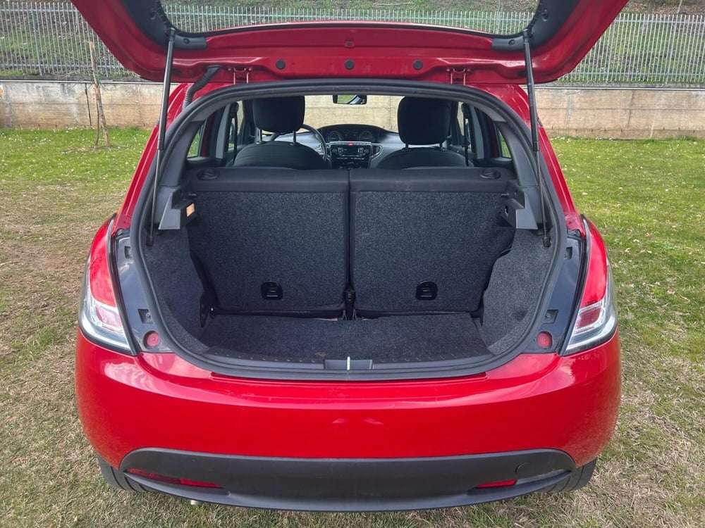 Lancia Ypsilon usata a Salerno (14)