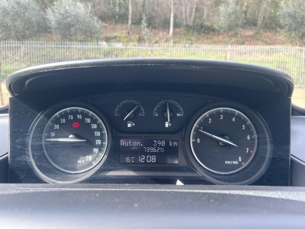 Lancia Ypsilon usata a Salerno (16)