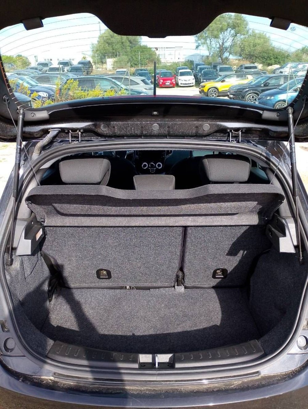 Lancia Ypsilon usata a Salerno (11)