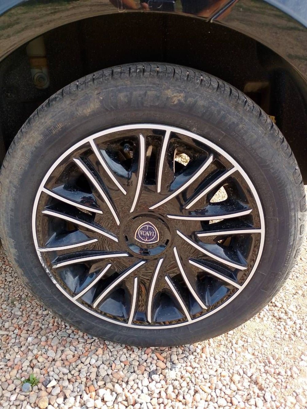Lancia Ypsilon usata a Salerno (13)