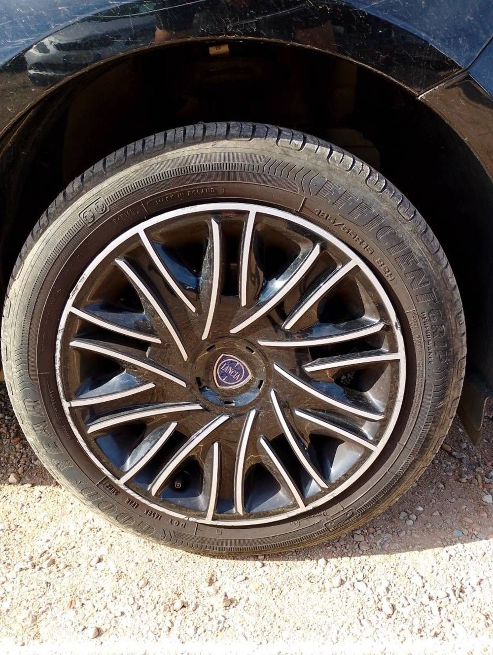 Lancia Ypsilon usata a Salerno (16)