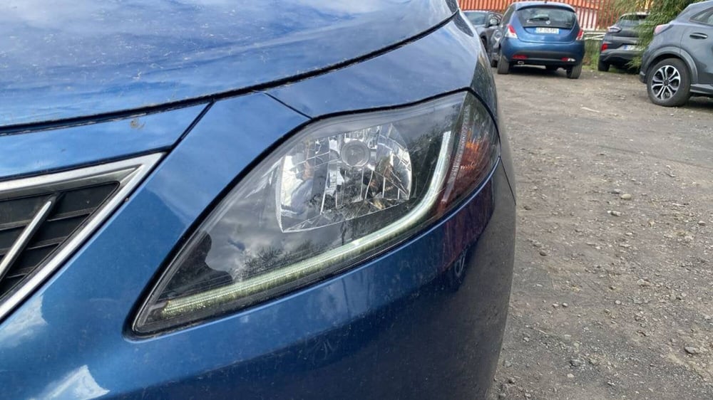Lancia Ypsilon usata a Salerno (17)