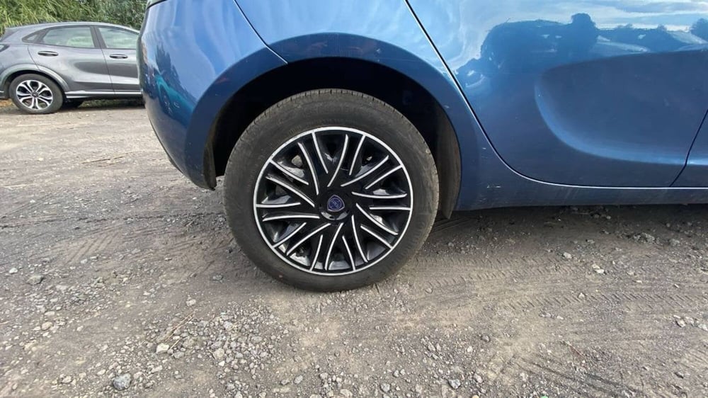 Lancia Ypsilon usata a Salerno (20)