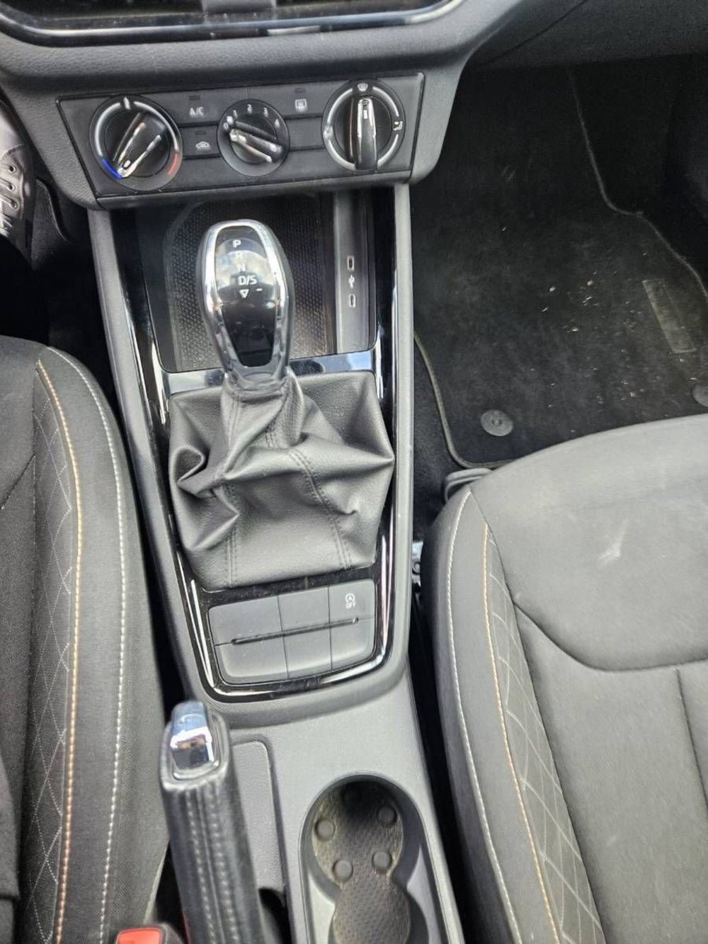 Skoda Kamiq usata a Salerno (14)