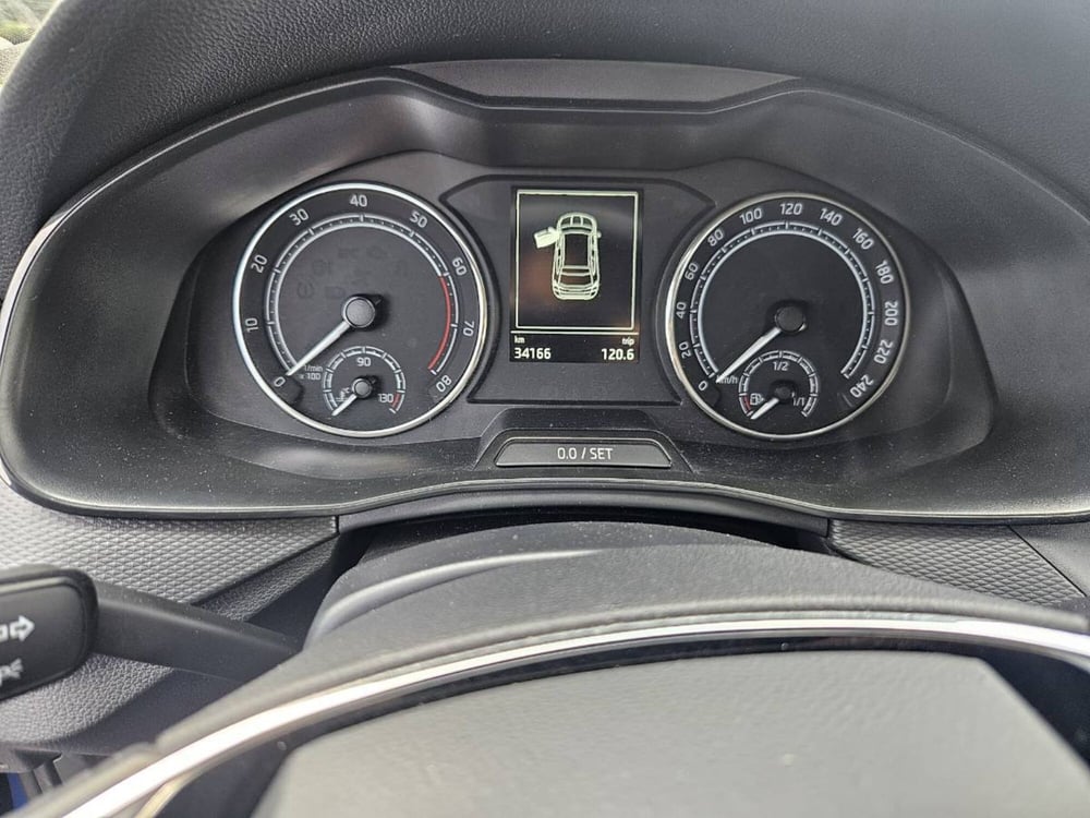 Skoda Kamiq usata a Salerno (8)
