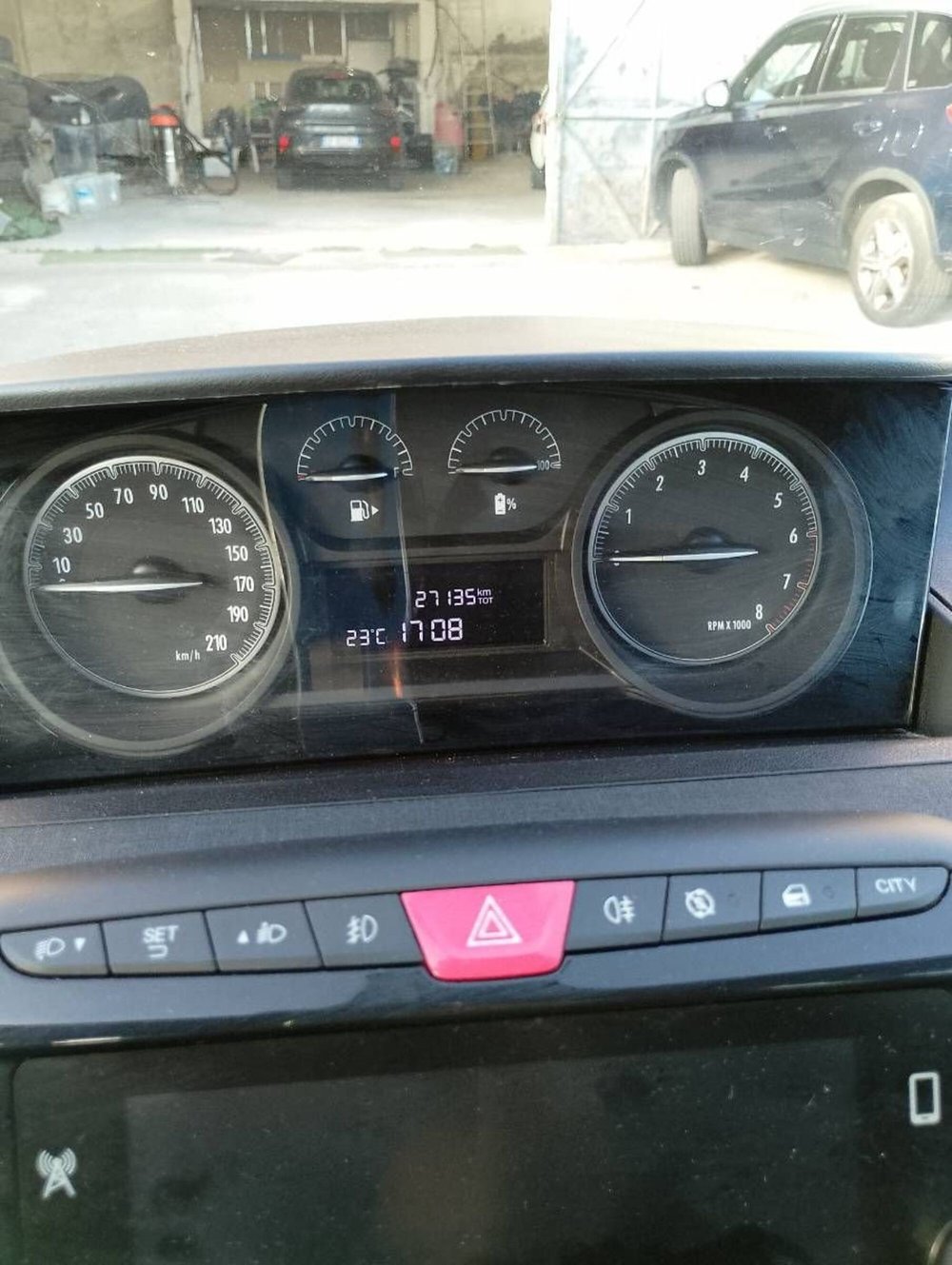 Lancia Ypsilon usata a Salerno (8)