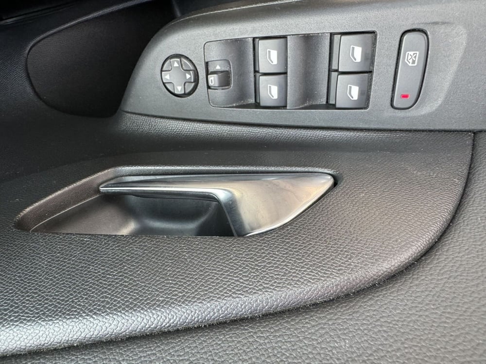 Opel Corsa usata a Salerno (18)