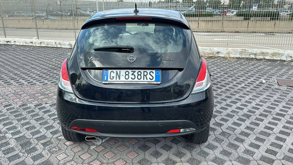 Lancia Ypsilon usata a Salerno (10)