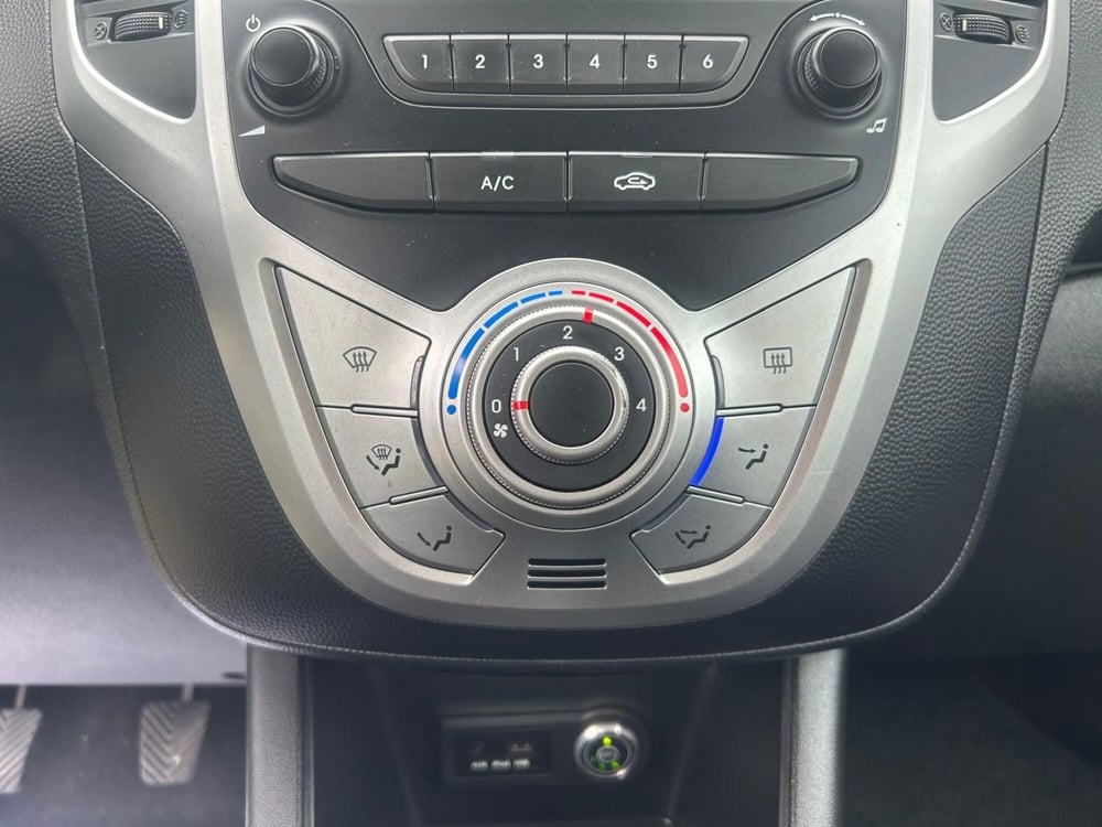 Hyundai ix20 usata a Salerno (18)